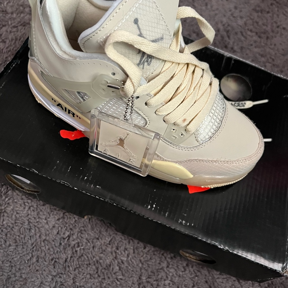 Tan Jordans